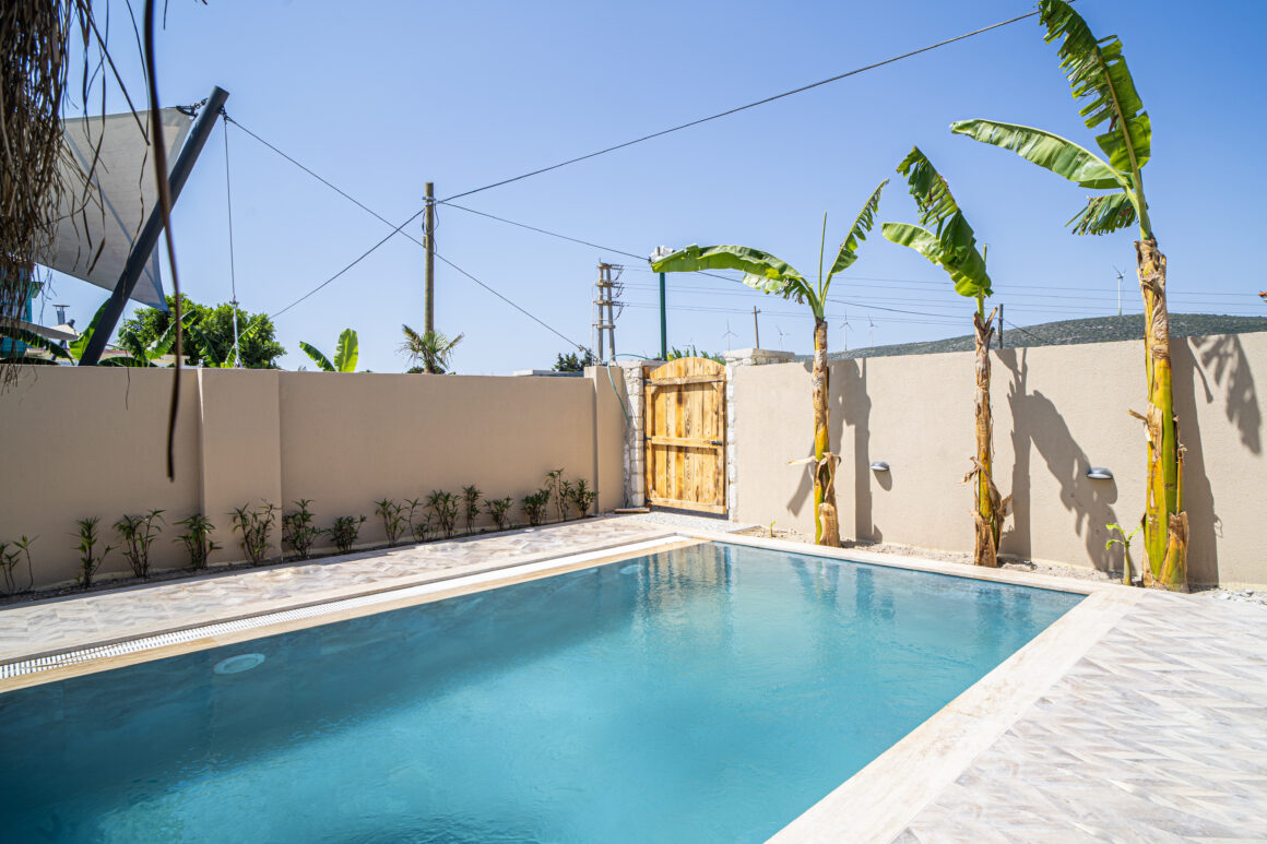 PREMIUM ROOM CUMBALI FRENCH BALCONY