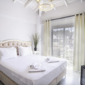 SUPERIOR ROOM WITH FRENCH BALCONY