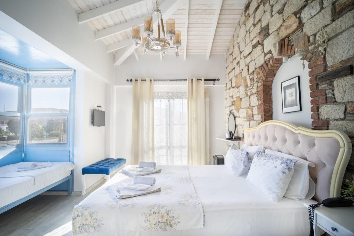 SUPERIOR ROOM WITH CUMBA AND POOL VIEW