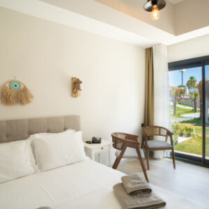 1+1 KING SUIT AND PRIVATE POOL